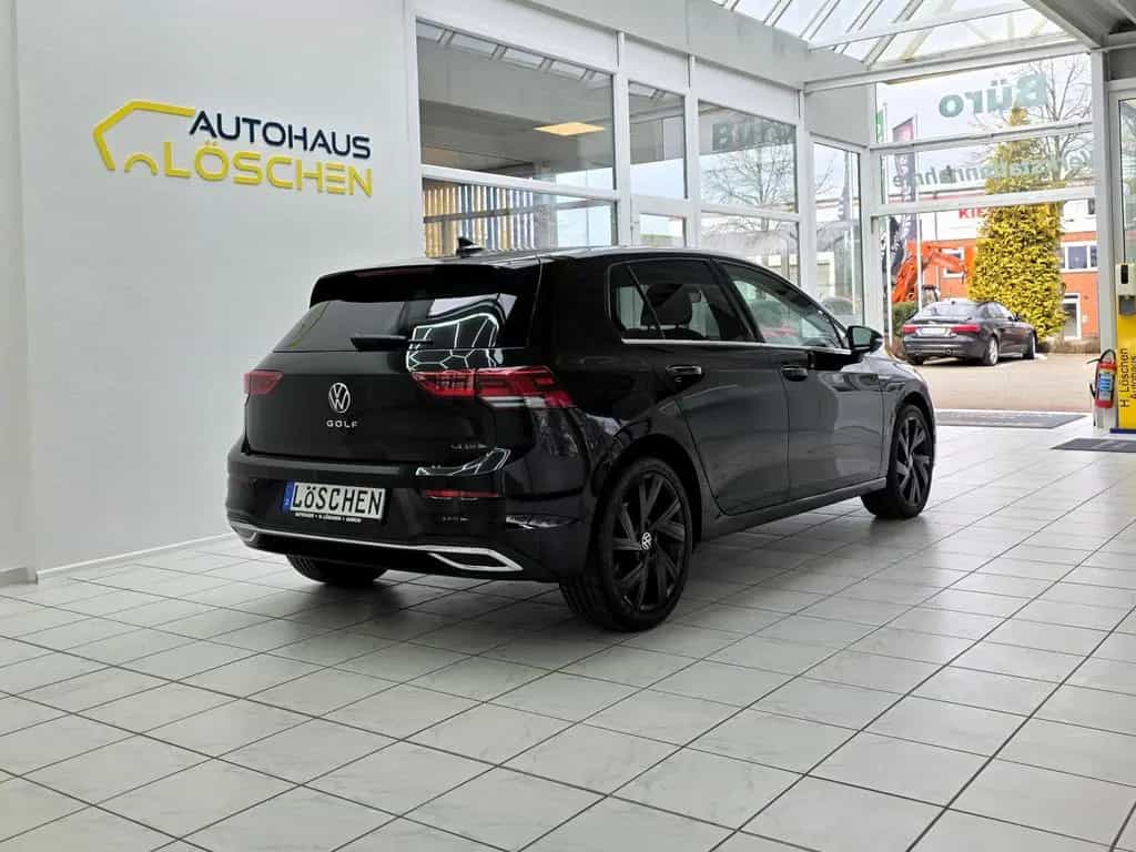 Volkswagen Golf VIII Limo Style LED Rückfahrkamera Bergamo 01/2023-photo-6
