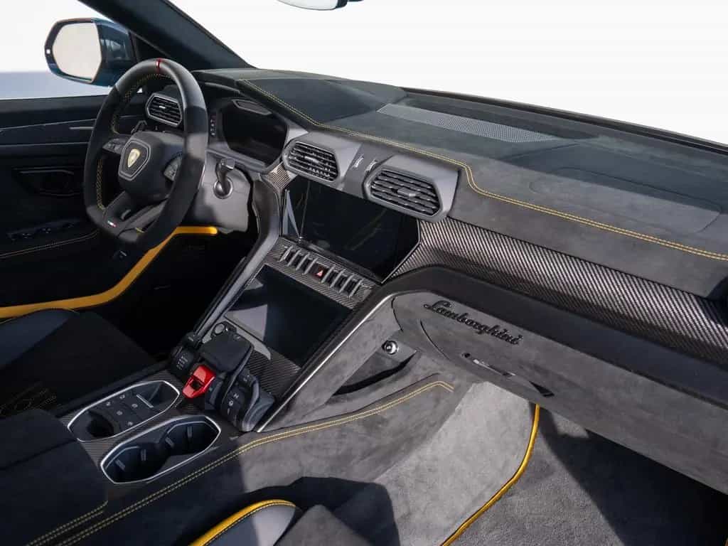 Lamborghini Urus Performante 01/2025-photo-31