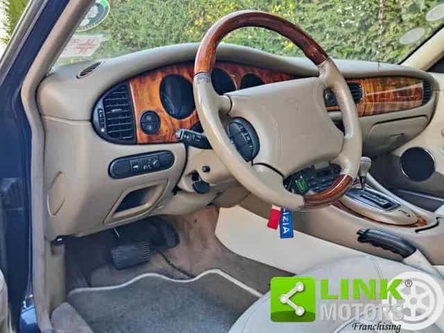Jaguar XJ8 XJ8 4.0 V8 32V 284 CV Automatic Executive 04/1998-photo-10