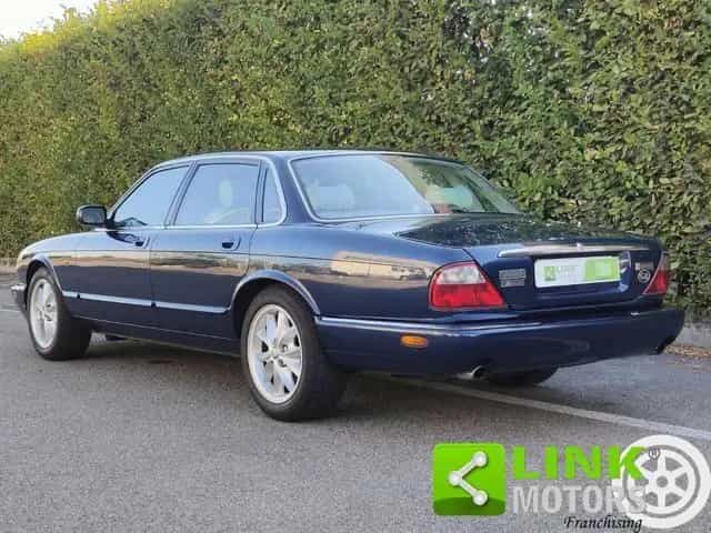 Jaguar XJ8 XJ8 4.0 V8 32V 284 CV Automatic Executive 04/1998-photo-2