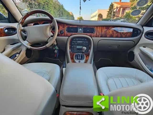 Jaguar XJ8 XJ8 4.0 V8 32V 284 CV Automatic Executive 04/1998-photo-4