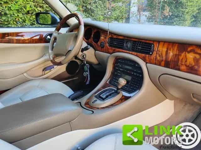 Jaguar XJ8 XJ8 4.0 V8 32V 284 CV Automatic Executive 04/1998-photo-9