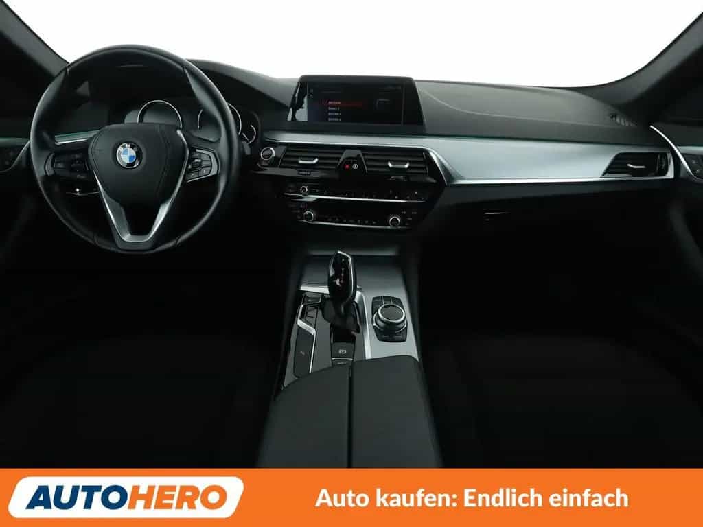 BMW 520 d Aut.*NAV*LED*TEMP*CAM*PDC*SHZ*KLIMA*ALU* 02/2018-photo-11