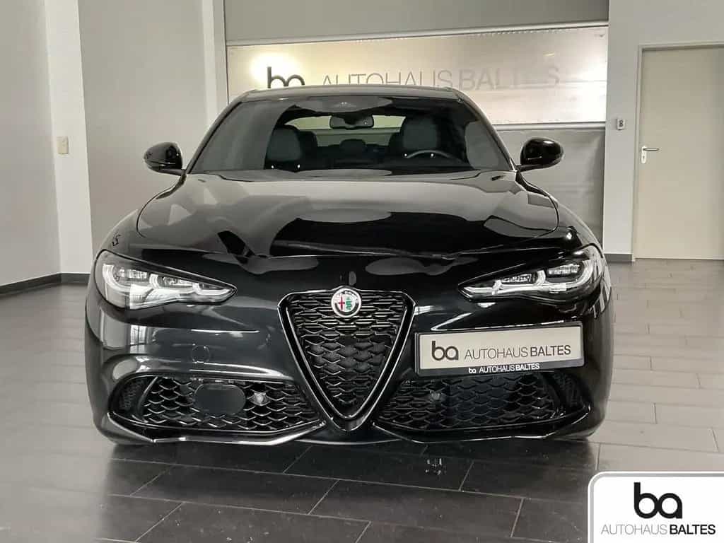 Alfa Romeo Giulia 2.0 Turbo 16V Veloce Q4 Matrix/Techno/App 05/2025-photo-1
