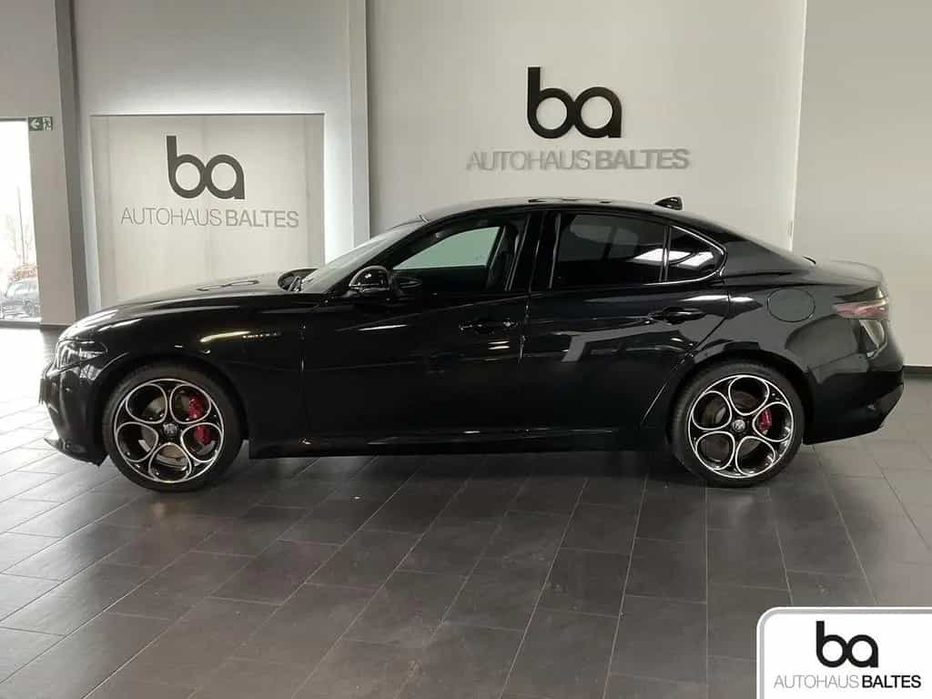 Alfa Romeo Giulia 2.0 Turbo 16V Veloce Q4 Matrix/Techno/App 05/2025-photo-2