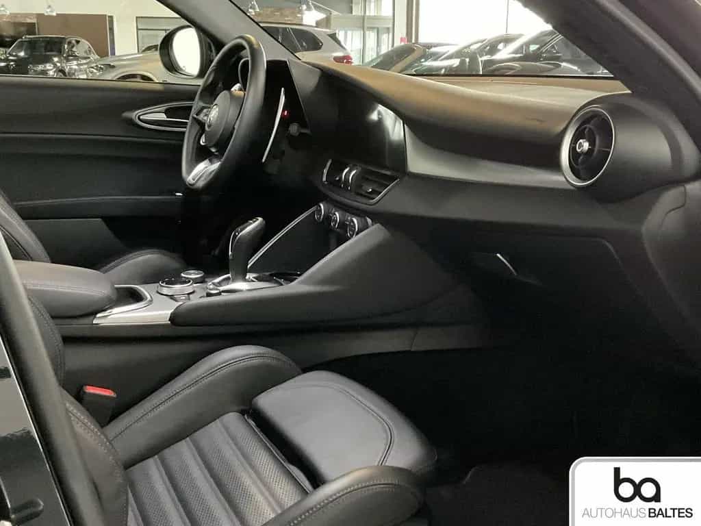 Alfa Romeo Giulia 2.0 Turbo 16V Veloce Q4 Matrix/Techno/App 05/2025-photo-5