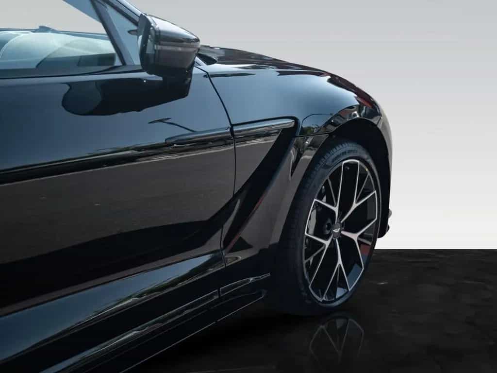 Aston Martin DBX 707 MY25 | Carbon Pack | Bowers&Wilkins 09/2024-photo-15