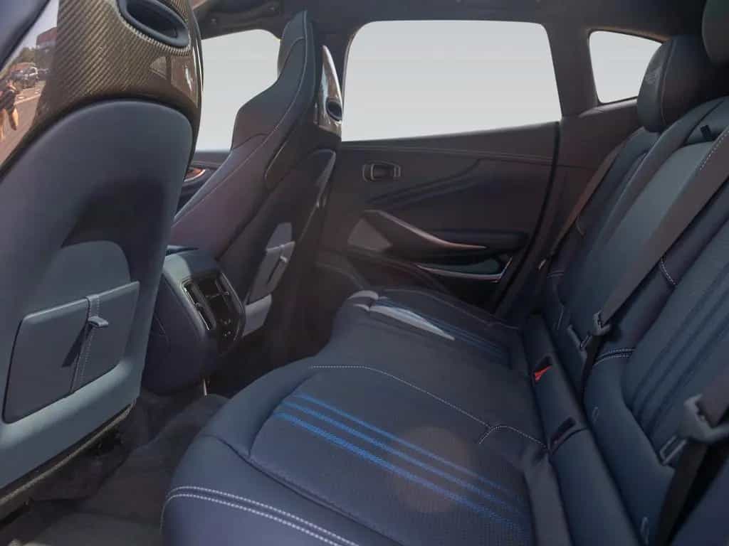 Aston Martin DBX 707 MY25 | Carbon Pack | Bowers&Wilkins 09/2024-photo-19