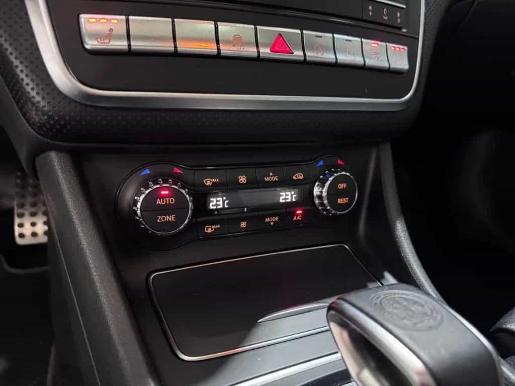 Mercedes-Benz A 45 AMG 4M*SOUNDSYSTEM*MEMORY*NIGHT*V-MAX 270 05/2016-photo-31