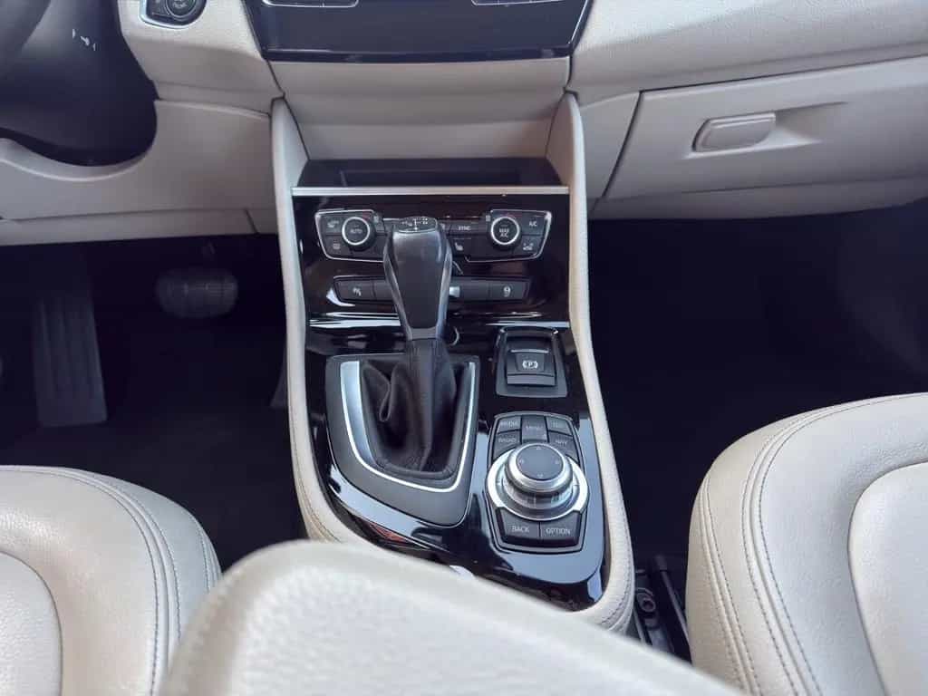 BMW 2 Series 225 Active Tourer*Luxury-Line*Navi*Kamera* 08/2015-photo-13