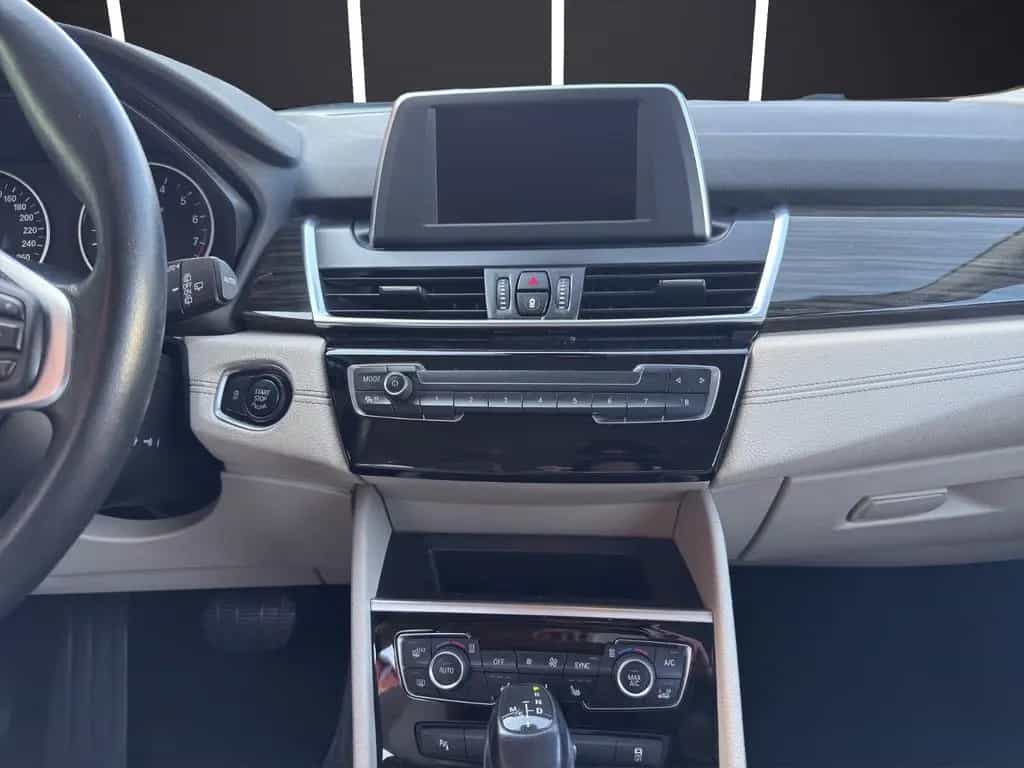 BMW 2 Series 225 Active Tourer*Luxury-Line*Navi*Kamera* 08/2015-photo-16