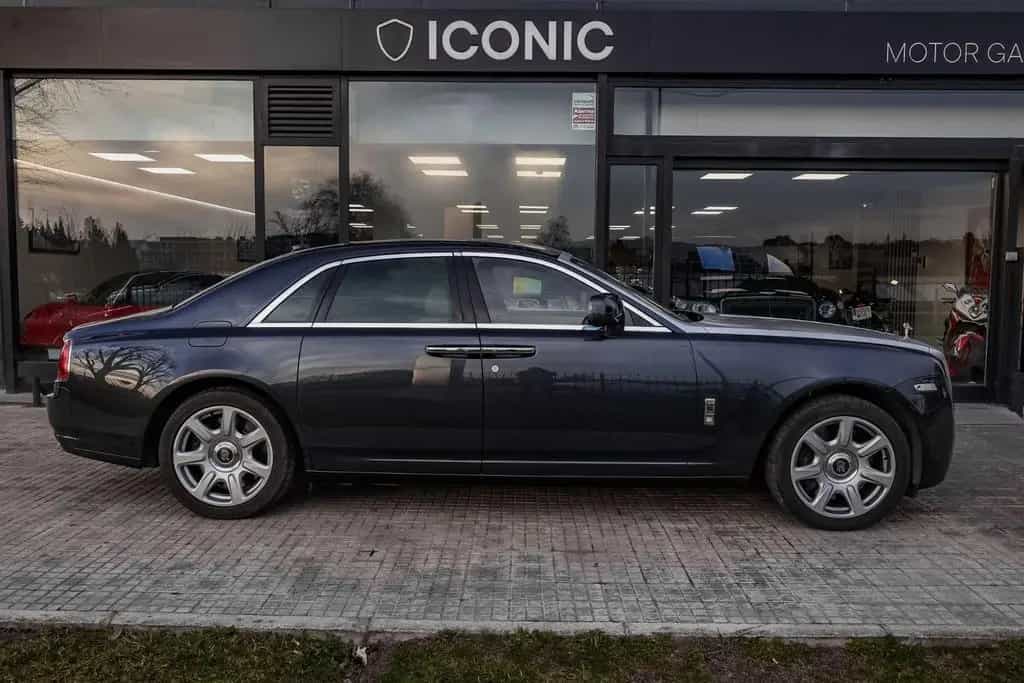 Rolls-Royce Ghost v12 / Original Book 04/2010-photo-4