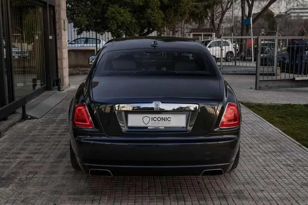 Rolls-Royce Ghost v12 / Original Book 04/2010-photo-5