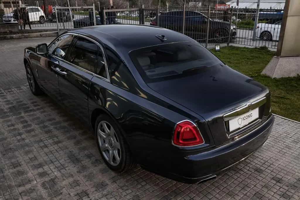 Rolls-Royce Ghost v12 / Original Book 04/2010-photo-7