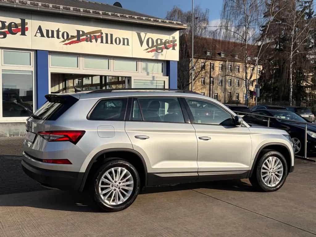 Skoda Kodiaq Ambition AUT/CARPLAY/LED/7-SITZE 04/2024-photo-4