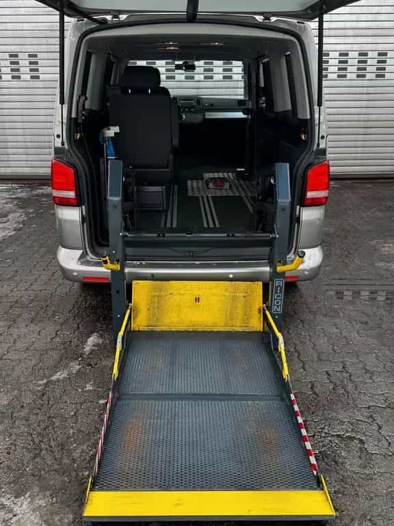 Volkswagen Transporter Transporter Bus Multivan Behindertengerecht 03/2011-photo-11