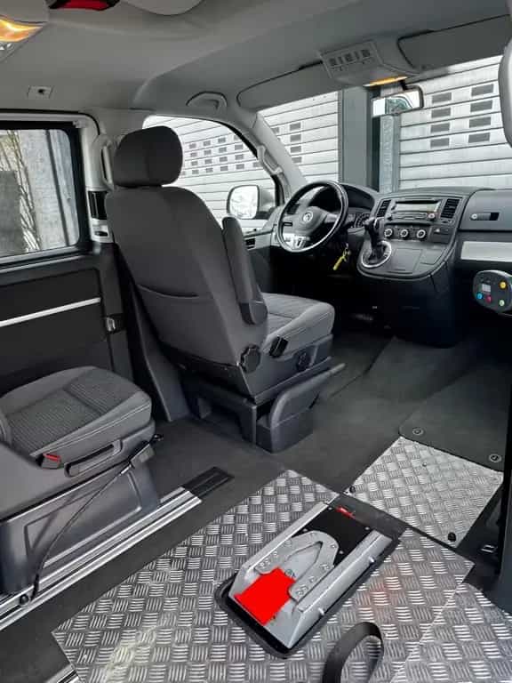 Volkswagen Transporter Transporter Bus Multivan Behindertengerecht 03/2011-photo-14