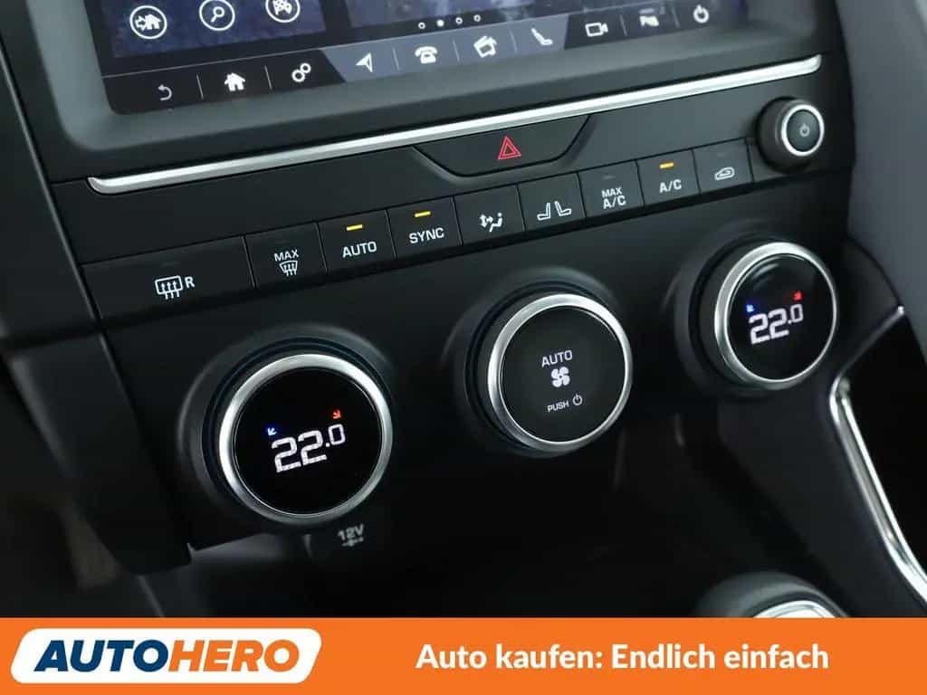 Jaguar E-Pace D150 AWD Aut.*NAVI*CAM*LED*PDC*SHZ*TEMPO* 03/2019-photo-21