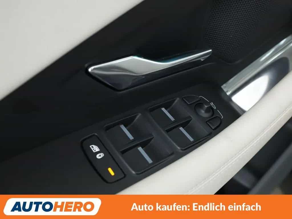 Jaguar E-Pace D150 AWD Aut.*NAVI*CAM*LED*PDC*SHZ*TEMPO* 03/2019-photo-24