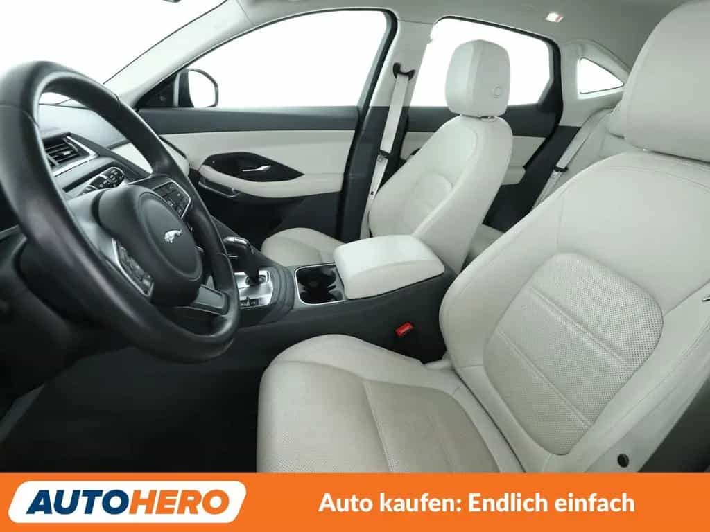 Jaguar E-Pace D150 AWD Aut.*NAVI*CAM*LED*PDC*SHZ*TEMPO* 03/2019-photo-9