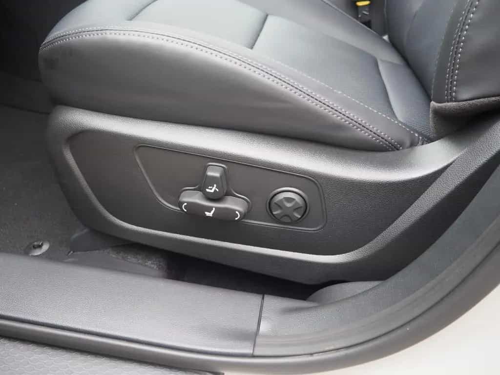 KGM Korando 1.5 T-GDI Black Edition Automatik 09/2025-photo-19