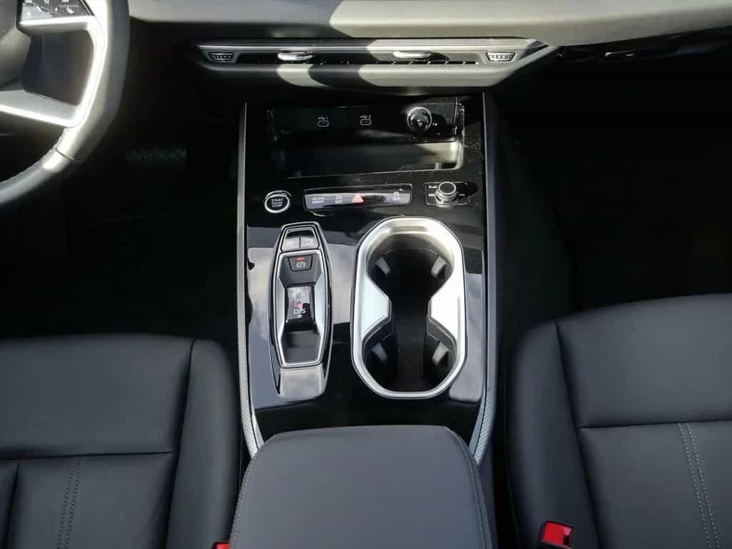 Audi A6 Avant 40 TFSI TechPlus*Matrix*B&O*HuD*ACC*360 07/2025-photo-6
