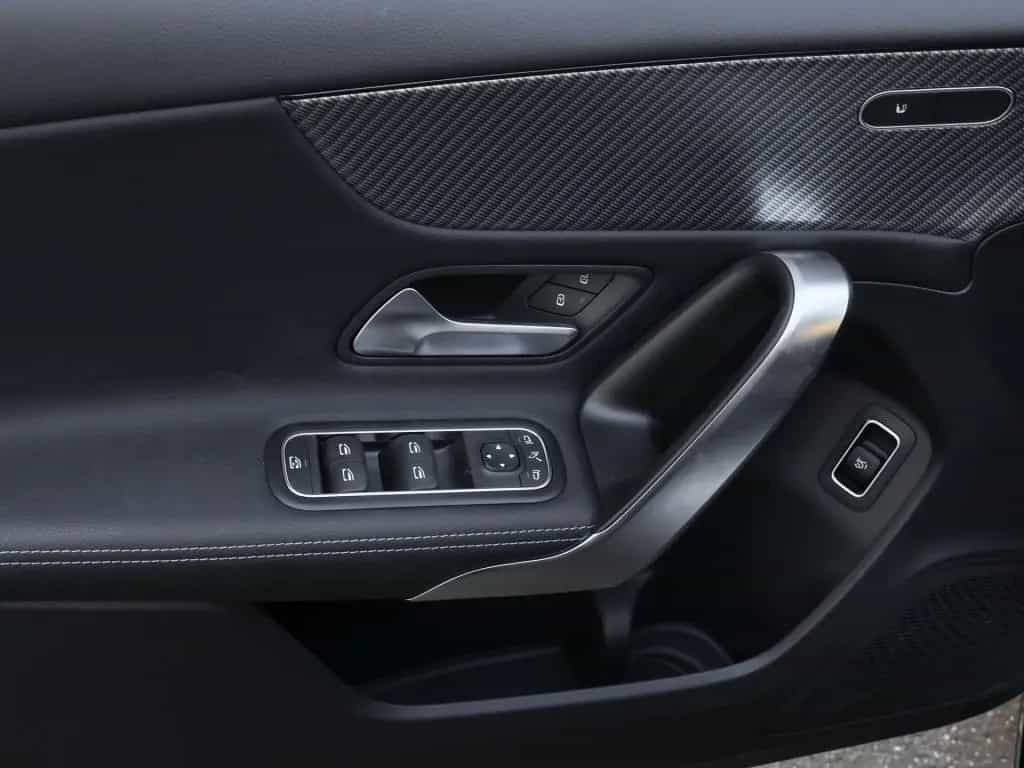 Mercedes-Benz A-Class 200 Limo Progressive/Distr/AHK/Night/LED/Cam 04/2025-photo-13