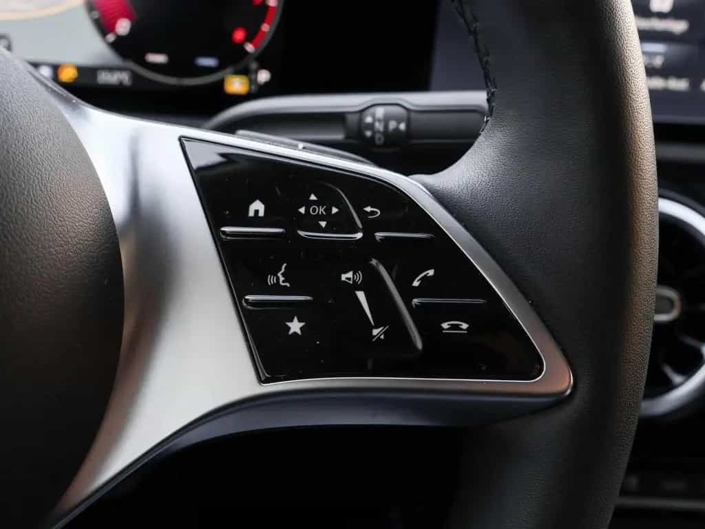 Mercedes-Benz A-Class 200 Limo Progressive/Distr/AHK/Night/LED/Cam 04/2025-photo-20