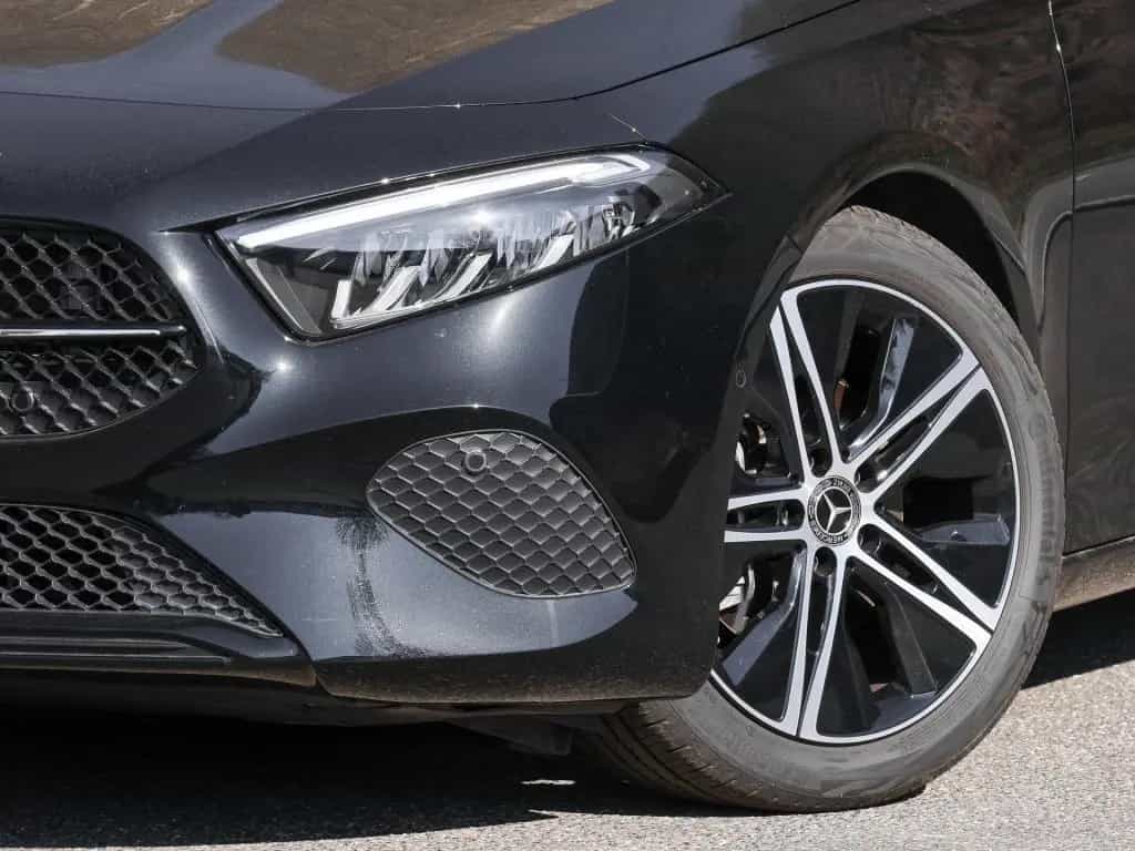 Mercedes-Benz A-Class 200 Limo Progressive/Distr/AHK/Night/LED/Cam 04/2025-photo-5