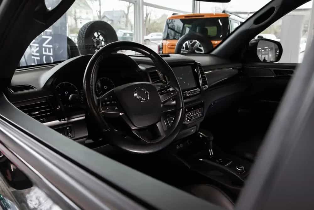 Ssangyong MUSSO Grand Black Line 4WD AT  AHK (3,5T) 02/2023-photo-12
