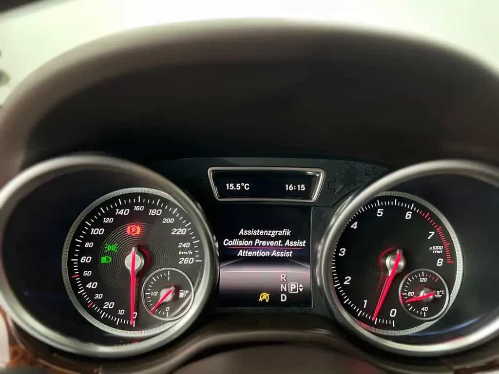 Mercedes-Benz GLE-Class 400 4Matic/ 333PS/ 2.H/ GARANTIE/ AHK/ NAVI 12/2015-photo-19