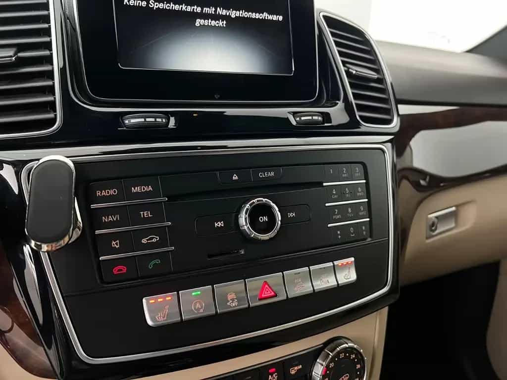 Mercedes-Benz GLE-Class 400 4Matic/ 333PS/ 2.H/ GARANTIE/ AHK/ NAVI 12/2015-photo-20