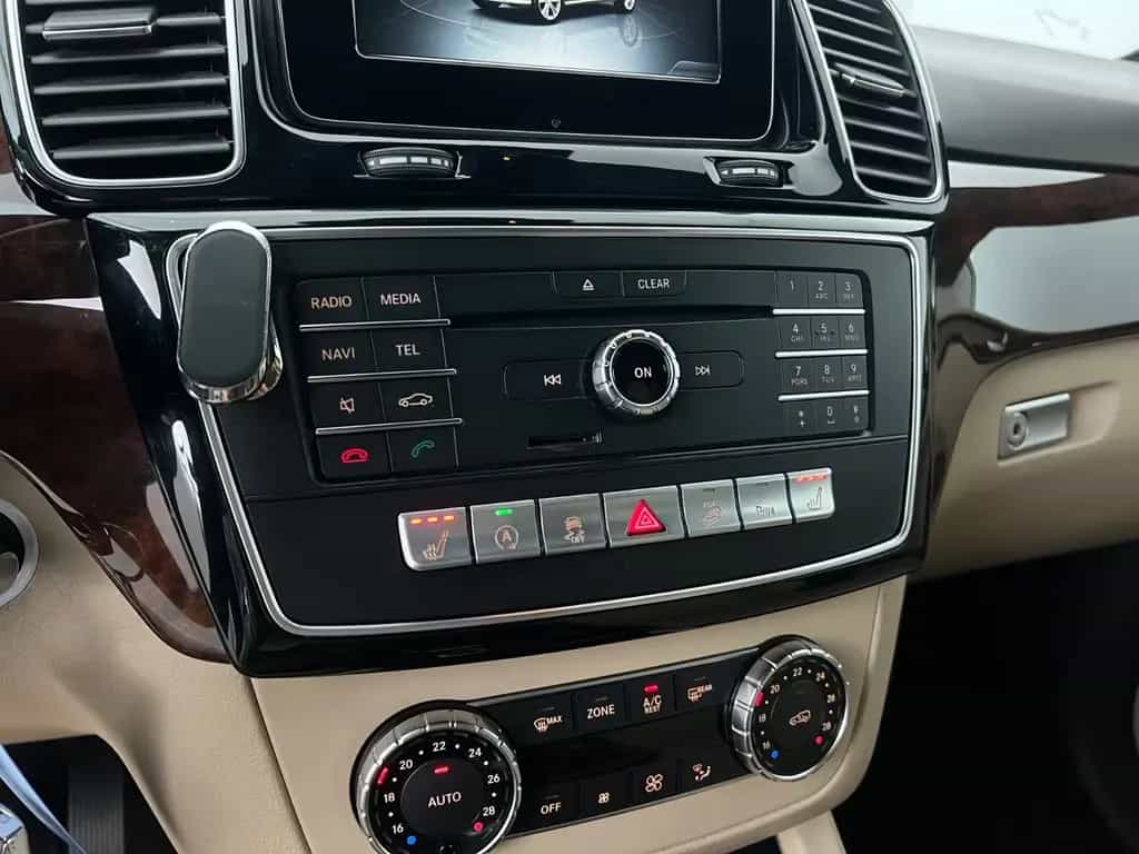 Mercedes-Benz GLE-Class 400 4Matic/ 333PS/ 2.H/ GARANTIE/ AHK/ NAVI 12/2015-photo-29