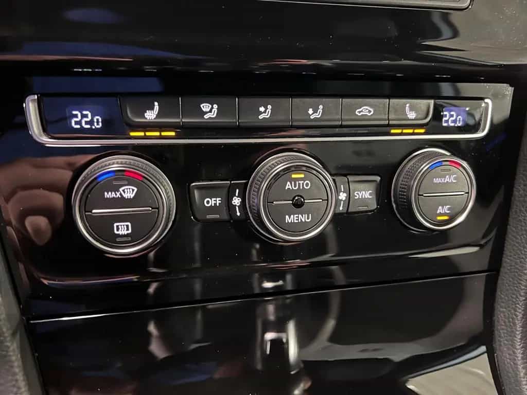 Volkswagen Golf 2.0 TSI 4MOTION BMT R 19ZOLL NAVI KEYLESS 09/2014-photo-31