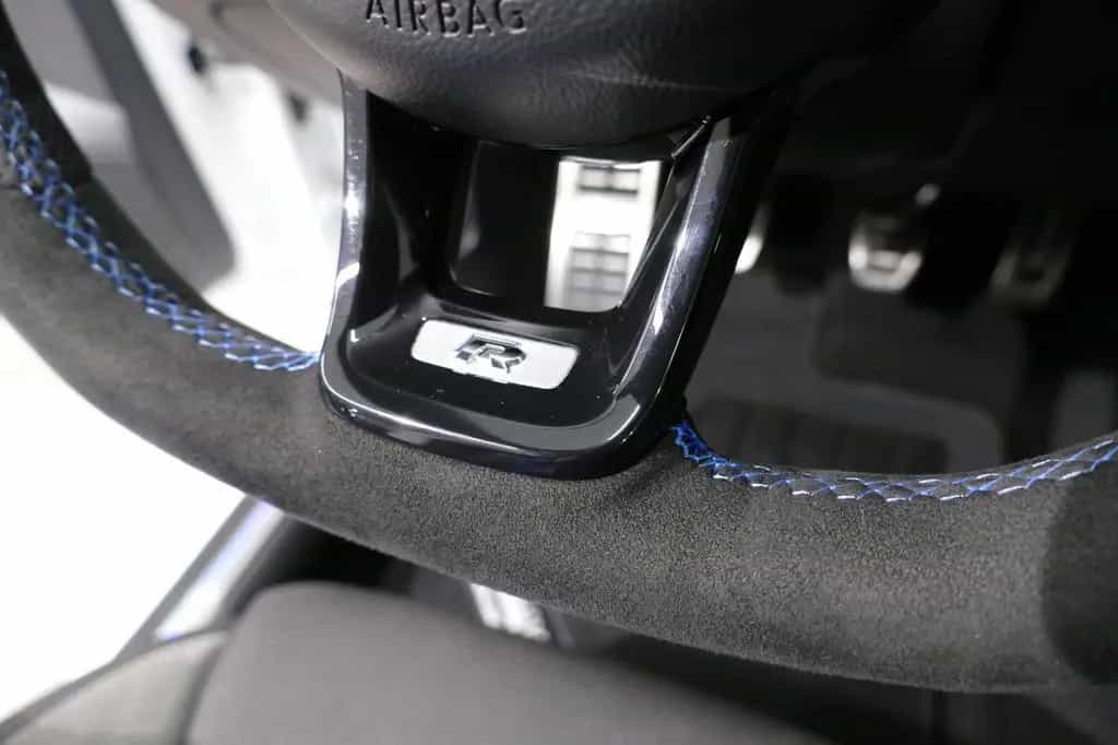Volkswagen Golf 2.0 TSI 4MOTION BMT R 19ZOLL NAVI KEYLESS 09/2014-photo-37