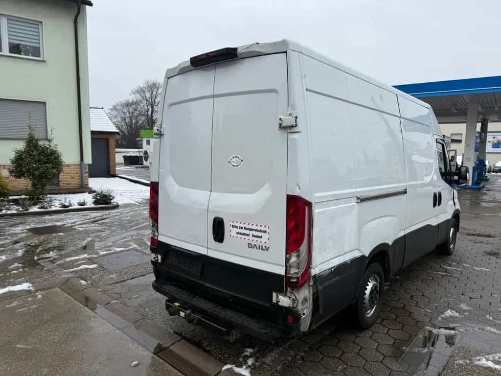 Iveco ANDERE Daily Kasten HKa 35 S .V Radstand 3520L 11/2016-photo-1