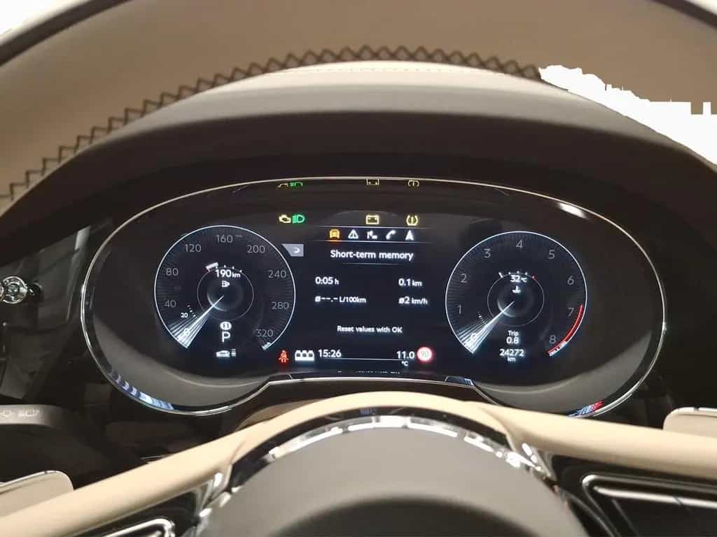 Bentley Bentayga V8 Azure 08/2023-photo-10