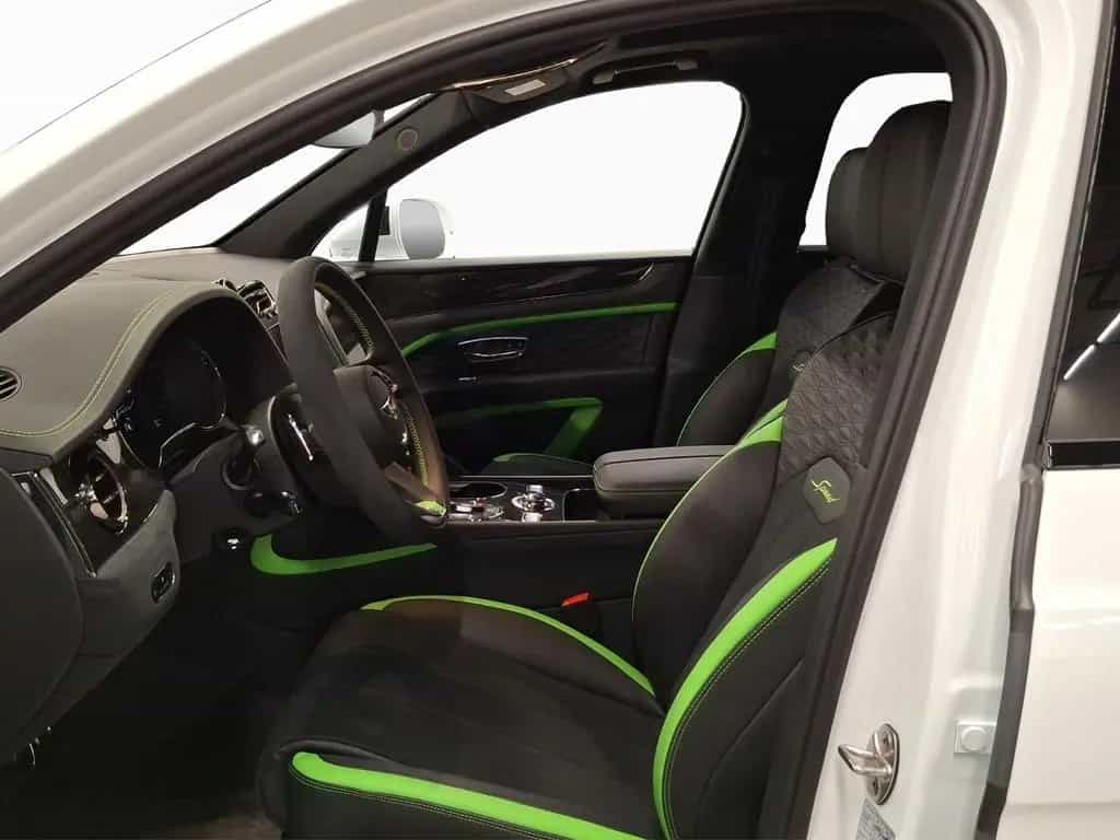 Bentley Bentayga Speed 12/2025-photo-1
