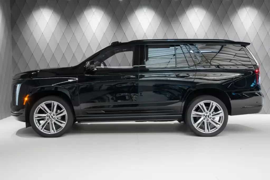 Cadillac Escalade 2026 4WD SPORT PLATNIUM BLACK/BLACK 02/2026-photo-3