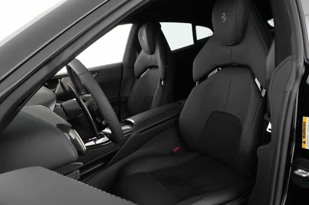 Ferrari Purosangue Full Carbon 03/2024-photo-18