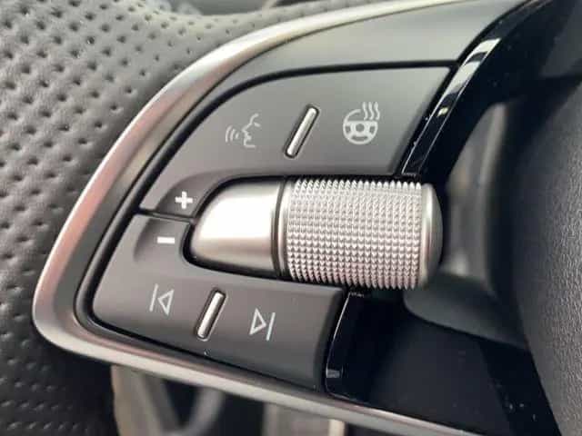 Skoda Karoq 1.5 TSI DSG Sportline ACC+Matrix+Navi 01/2026-photo-20