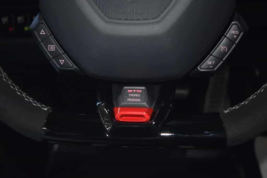 Lamborghini Huracán STO FullCarbonPack Lifting Camera 10/2022-photo-9