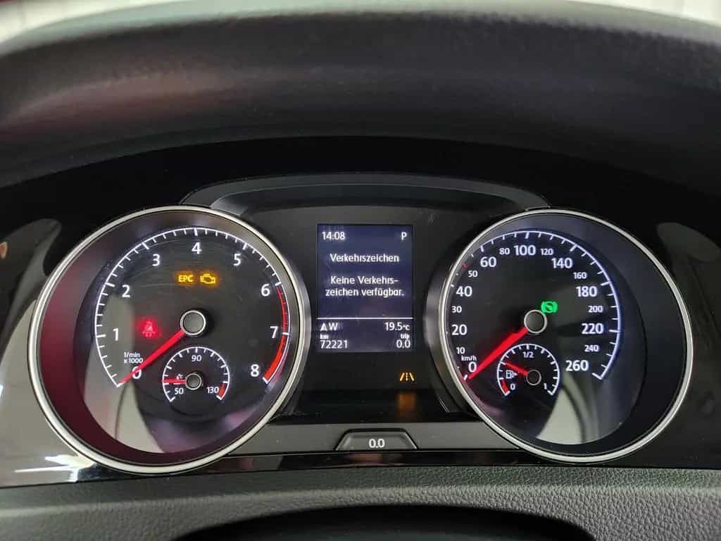 Volkswagen Golf IQ.DRIVE DSG ACC NAV SHZ KAM PDC M&S CarPl. 05/2019-photo-13