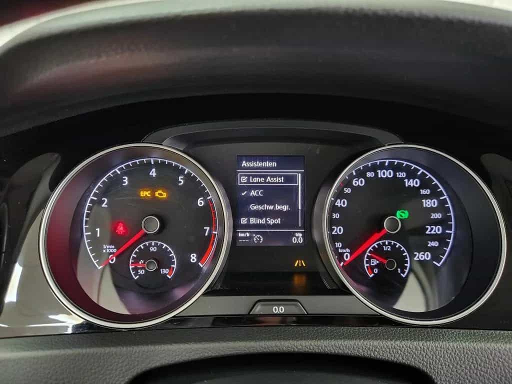 Volkswagen Golf IQ.DRIVE DSG ACC NAV SHZ KAM PDC M&S CarPl. 05/2019-photo-15