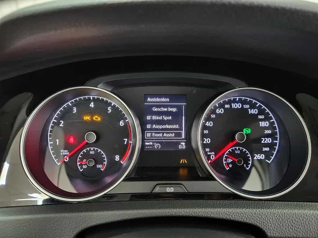 Volkswagen Golf IQ.DRIVE DSG ACC NAV SHZ KAM PDC M&S CarPl. 05/2019-photo-16