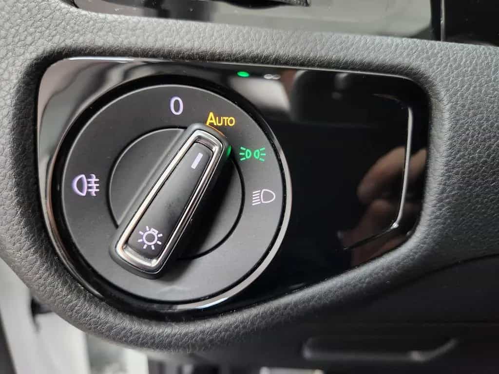 Volkswagen Golf IQ.DRIVE DSG ACC NAV SHZ KAM PDC M&S CarPl. 05/2019-photo-29