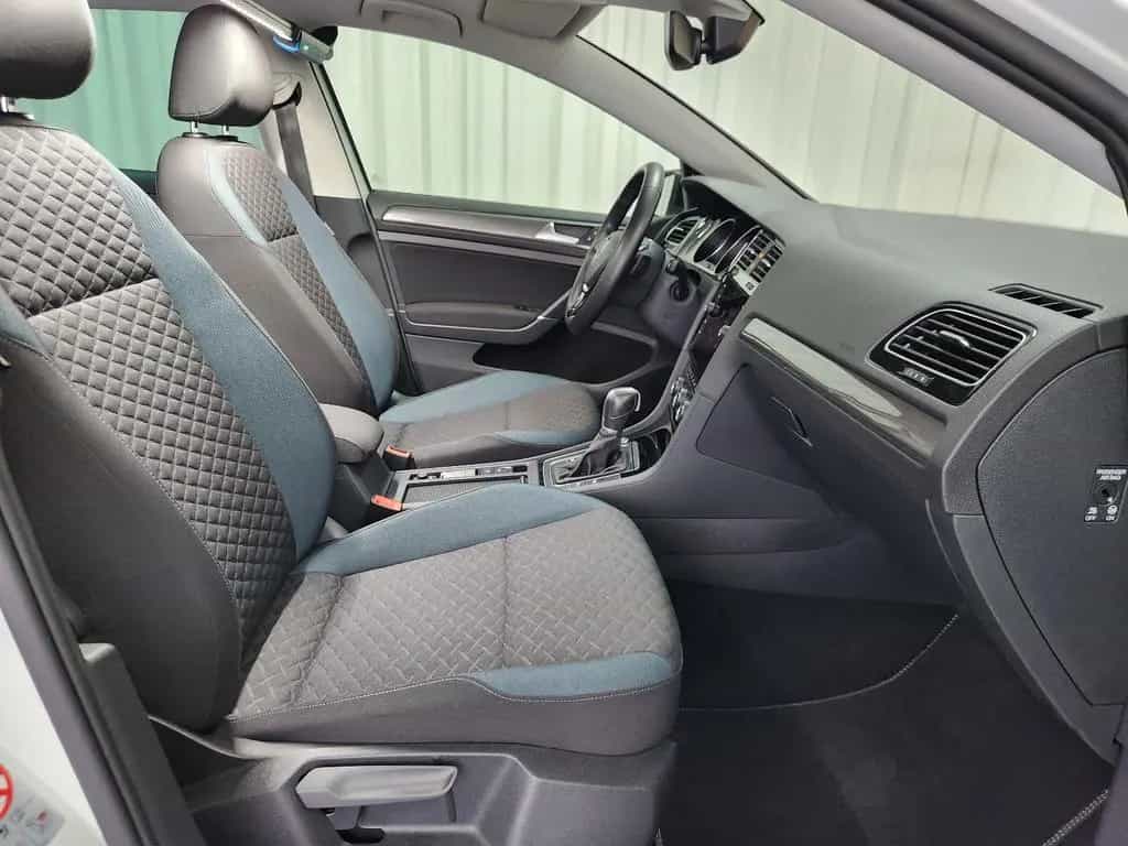 Volkswagen Golf IQ.DRIVE DSG ACC NAV SHZ KAM PDC M&S CarPl. 05/2019-photo-7