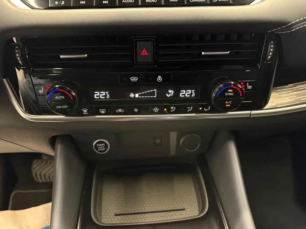 Nissan Qashqai Tekna - Pano, HeadUp, Teilleder 02/2022-photo-23