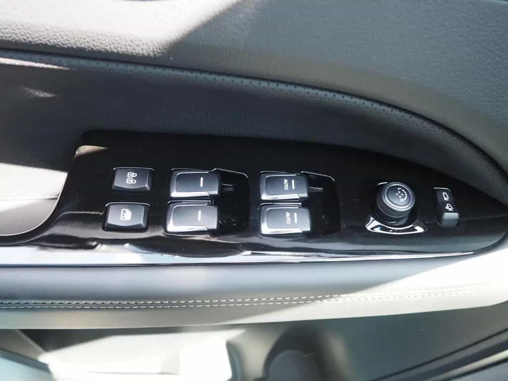 KGM Rexton 2.2 Diesel Lux 4WD Automatik 7 Sitzer!!! 09/2025-photo-8