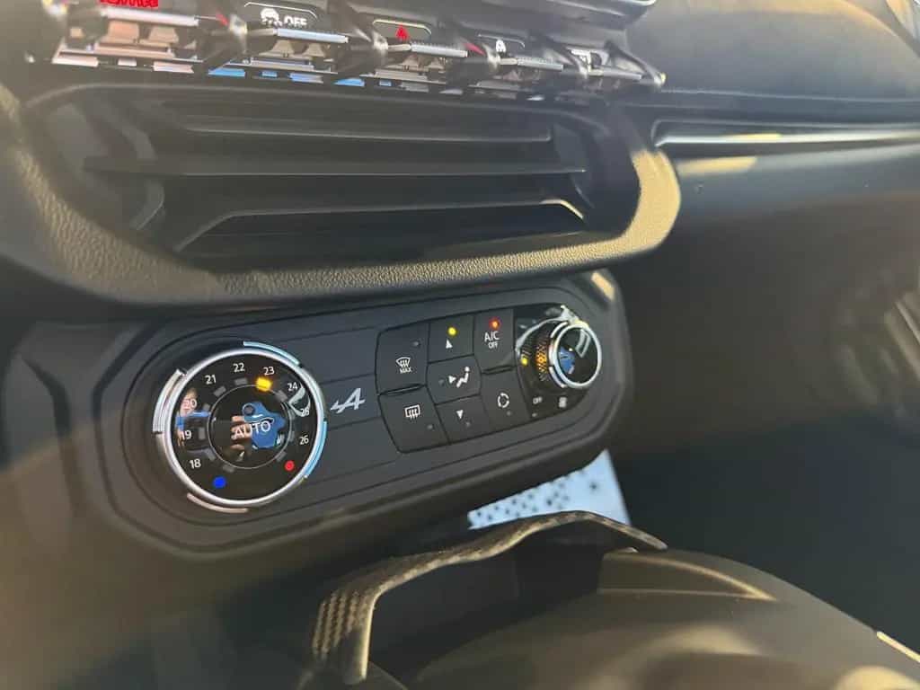 Alpine A110 GTS Aero-Paket+Carbondach+Akrapovic Abgasan null-photo-35